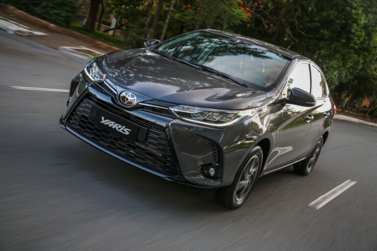 Guía de Compra: Cómo Cotizar el Toyota Yaris en Chile (Precios, Versiones y Financiamiento)